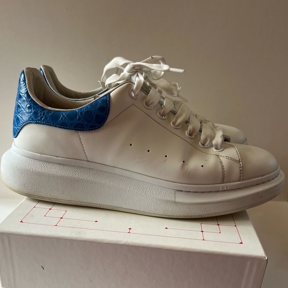Men’s Authentic Alexander McQueen White Sneakers-Size 12